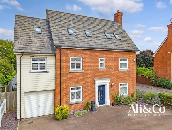 Guardian Avenue, North Stifford