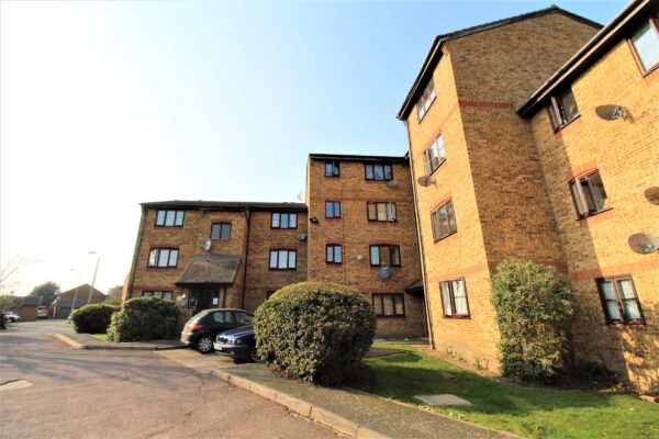 Flat , Russet House, Falcon Avenue, Grays