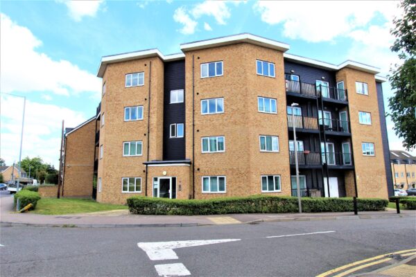 Flat , Brinson House,  London Road, Grays