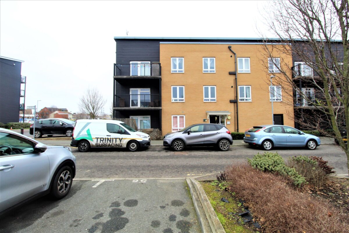 Schoolfield Way, Grays