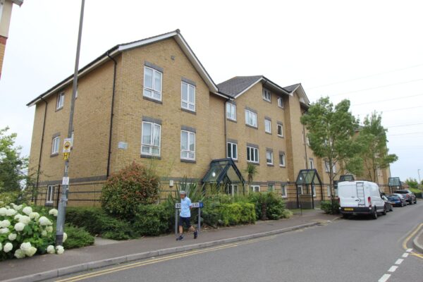 Southwell Close, Chafford Hundred, Grays