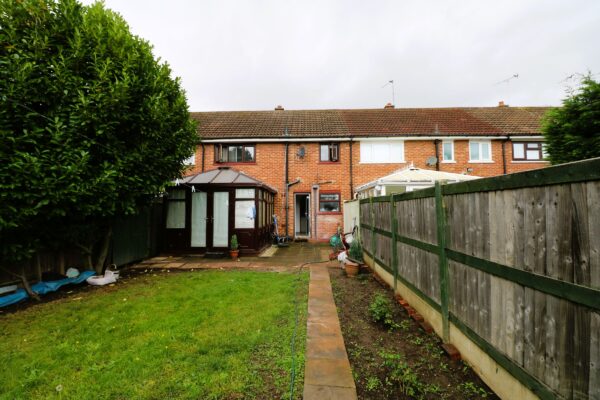 Manor Close, Aveley, South Ockendon