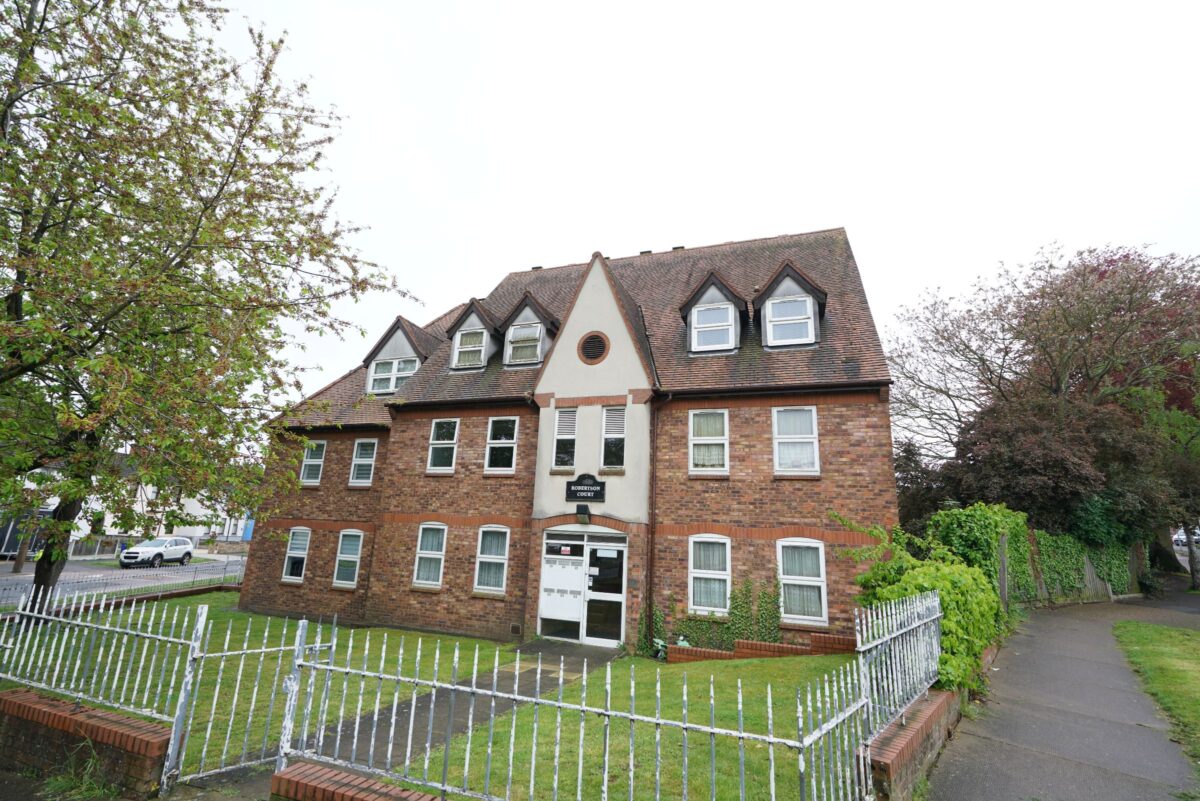 Flat , Robertson Court, Hathaway Road, Grays