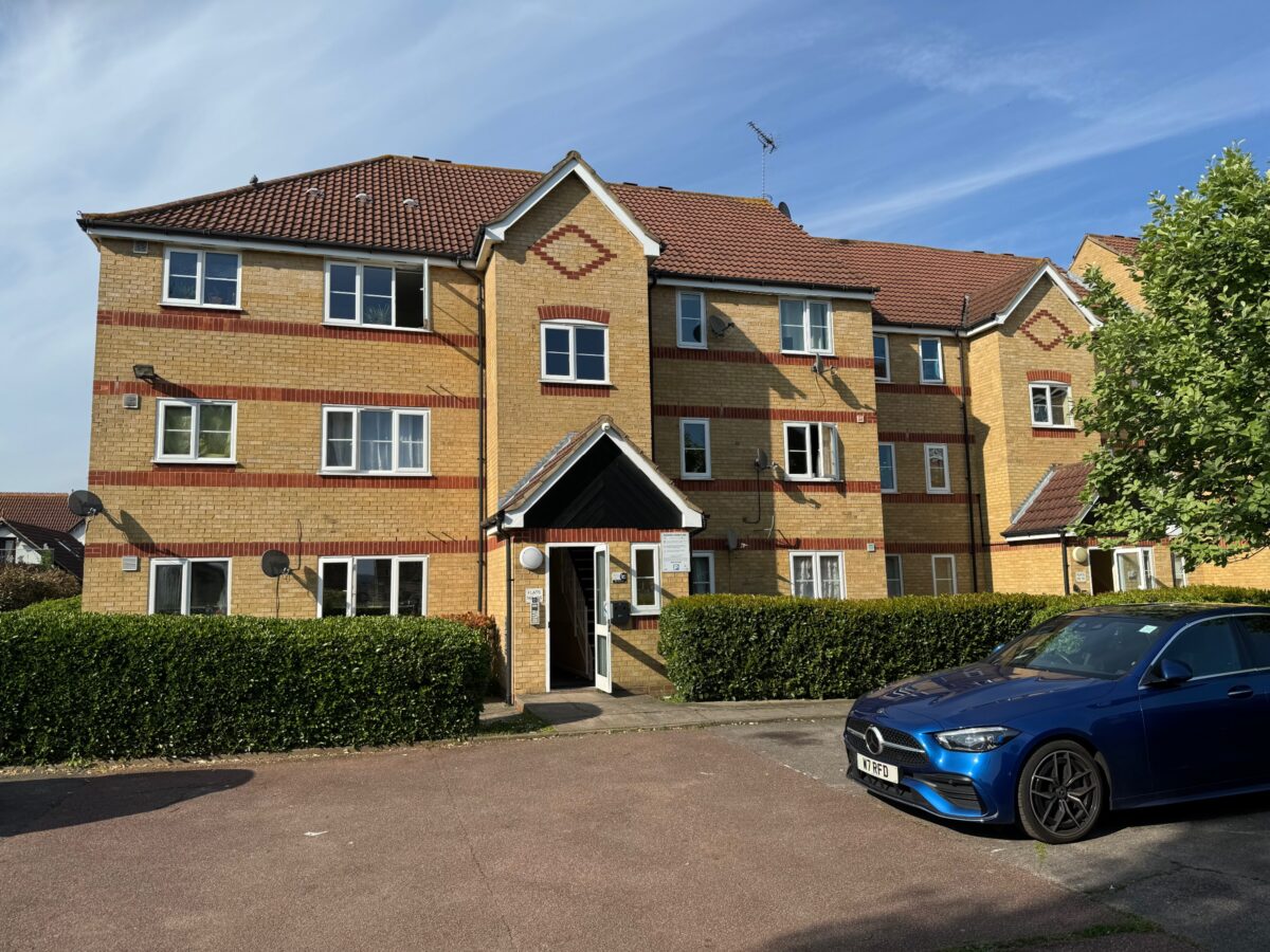 Lewes Close, Grays