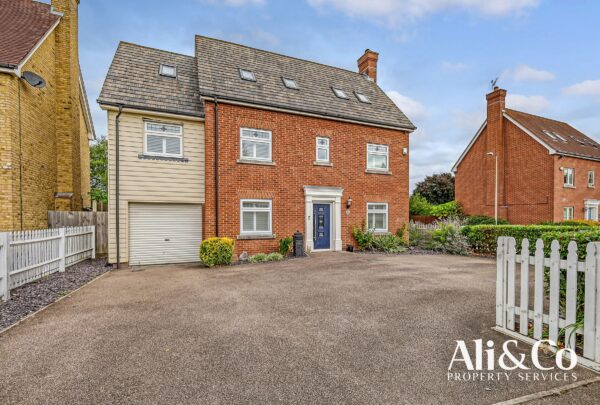 Guardian Avenue, North Stifford