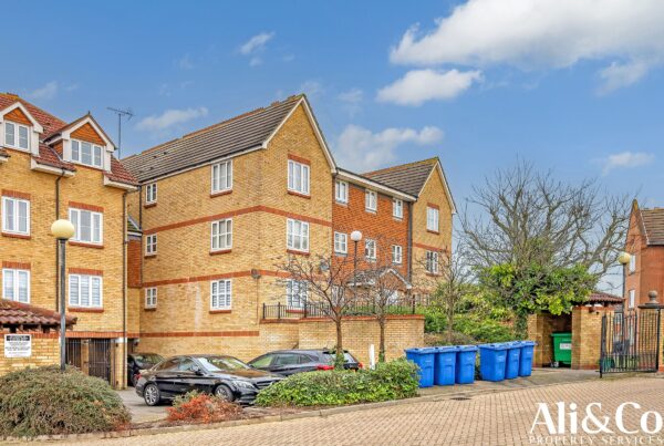 Highgrove Mews, Grays