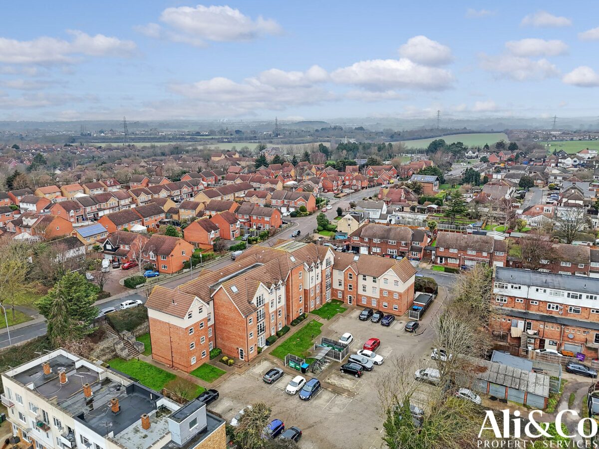 Sartoria Court, Grays